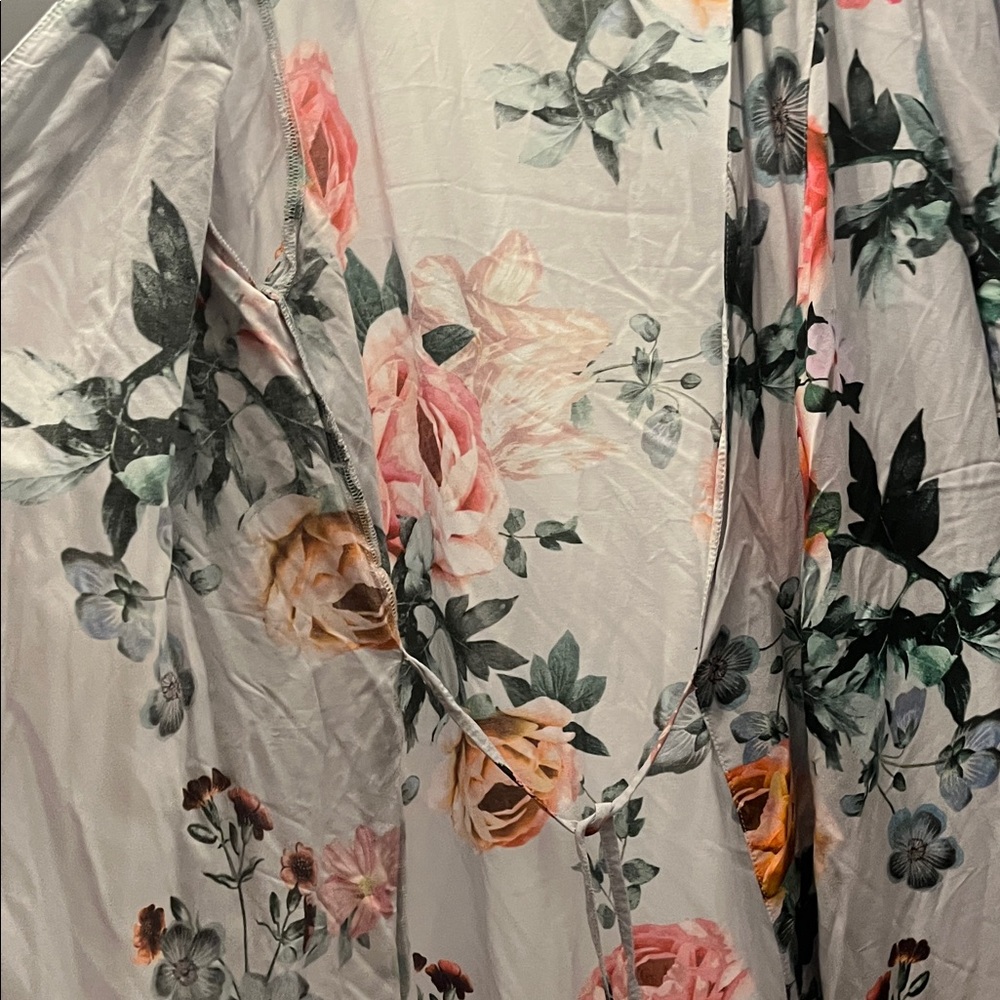 Chic Floral Kimono Style Robe - Picture 4 of 5